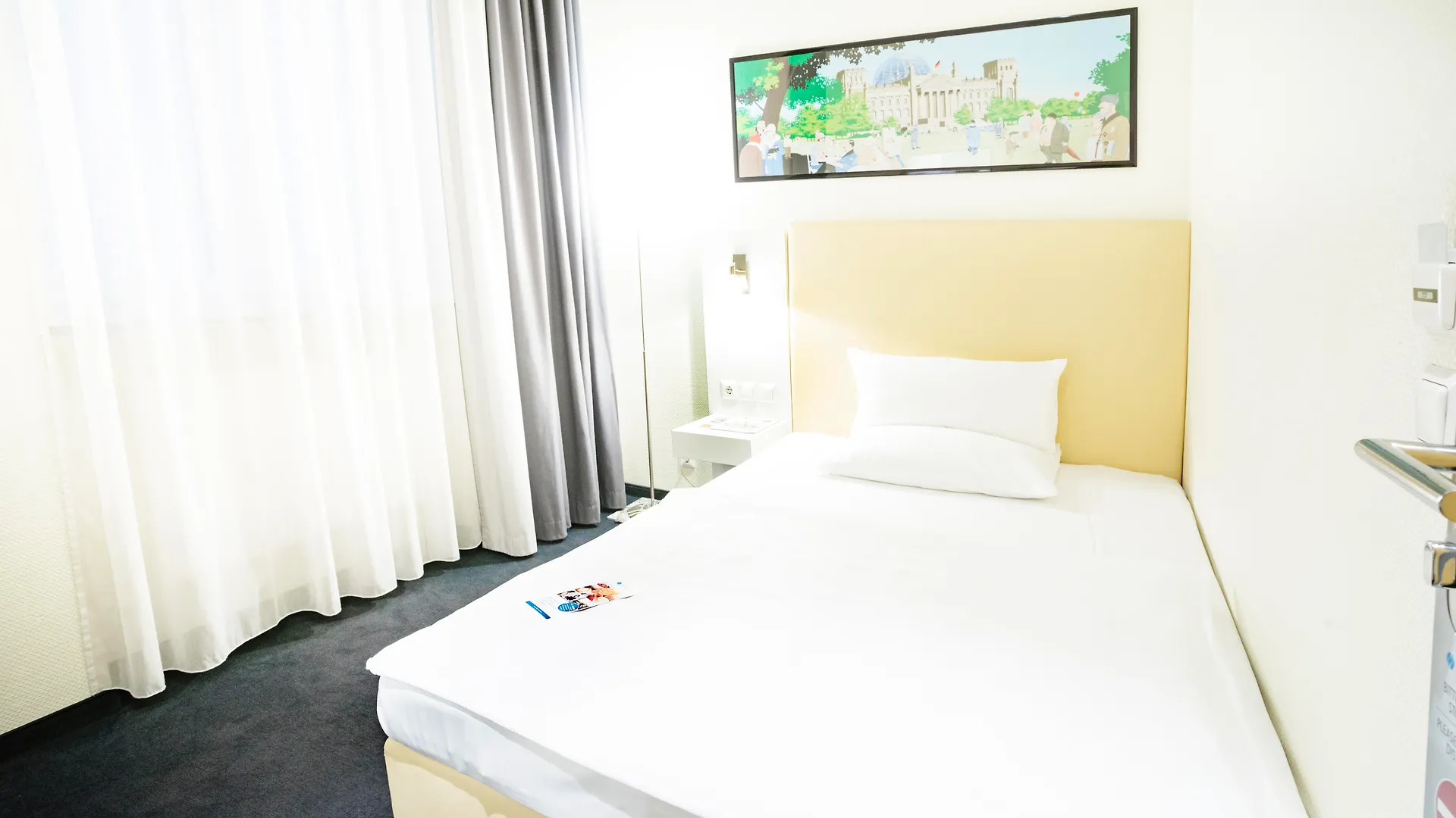 Select Hotel Berlin Checkpoint Charlie